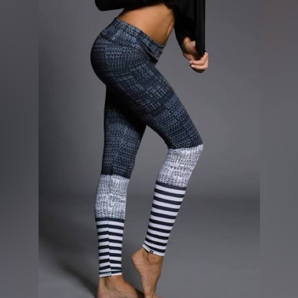 Onzie yoga leggings
